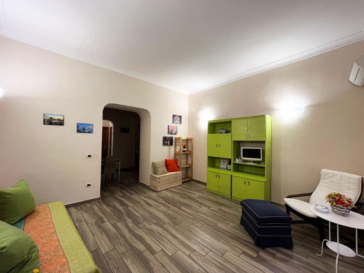 Traversa Toledo, Intero Appartamento Al Plebiscito Napoli Bagian luar foto